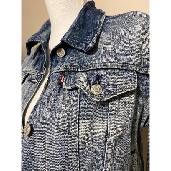 Levi’s Jean Jacket - Picture 5 of 11